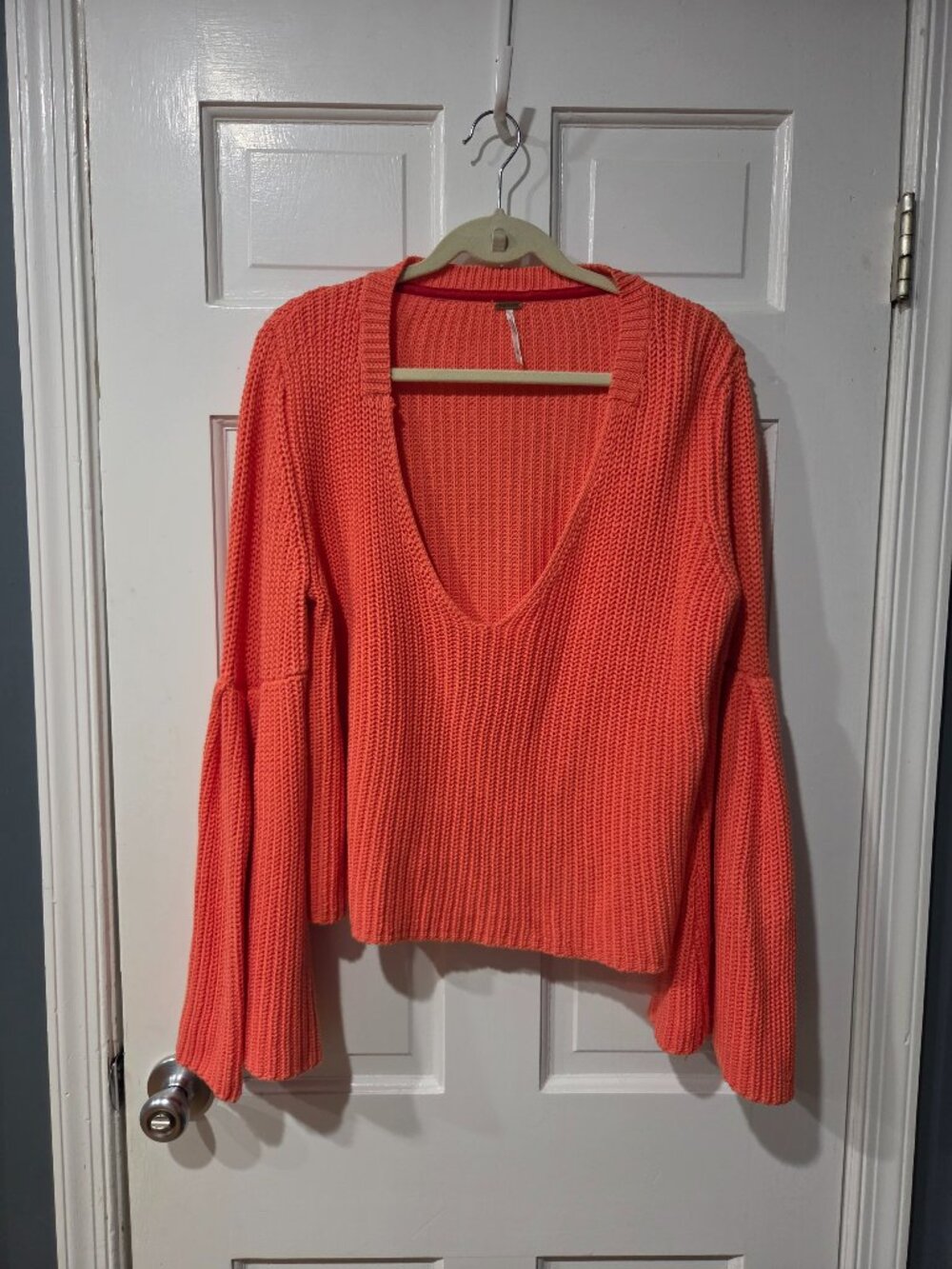 Free People "Damsel" Cropped Bell Sleeve Cotton Sweater - Coral L